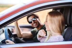 imgi_34_couple-driving-in-the-car-M5H7HBA.jpg